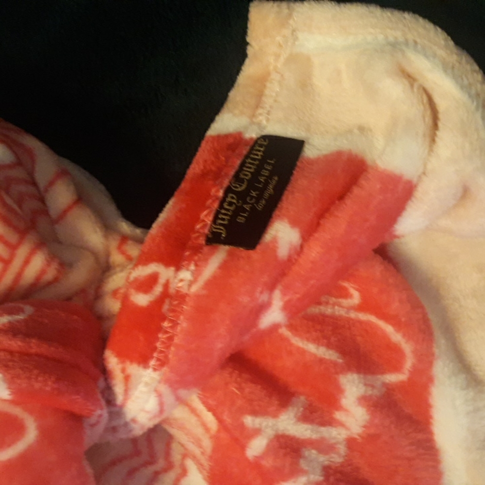 Juicy Couture THROW - Picture 6 of 6